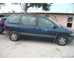 CHRYSLER Voyager anno 2000 - Caserta - Immagine 2