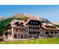 Offro Suite in Golf Hotel- Vigo di Fassa - Immagine 2