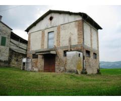 Commerciale in vendita a Tizzano Val Parma - Immagine 1