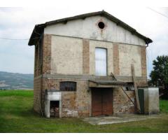 Commerciale in vendita a Tizzano Val Parma - Immagine 2
