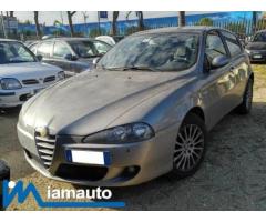 Alfa Romeo 147 1.9 JTD (120) 3 porte 120cv - Immagine 1