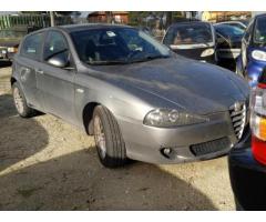 Alfa Romeo 147 1.9 JTD (120) 3 porte 120cv - Immagine 2