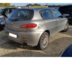 Alfa Romeo 147 1.9 JTD (120) 3 porte 120cv - Immagine 3