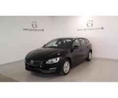 Volvo V60 D2 Kinetic - KM0 - Immagine 1