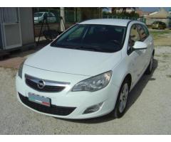 Opel Astra Station Wagon 1.7 Cdti 110cv Sp.tourer Cosmo - Immagine 3