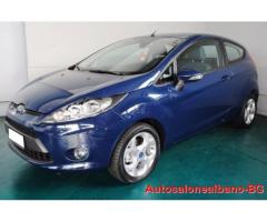 FORD Fiesta 1.4 TDCi 70CV 3 porte NEOPATENTATI - Immagine 1