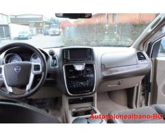 LANCIA Voyager 2.8 Turbodiesel Platinum 177 CV 7 POSTI - Immagine 9