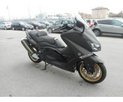 YAMAHA T-MAX530 - edizione limitata BLACK MAX - Immagine 1