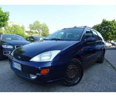 FORD Focus 1.6i 16v cat SW Ambiente - Immagine 1