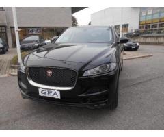 JAGUAR F-Pace 2.0d 180 CV AWD aut. Pure - Immagine 4