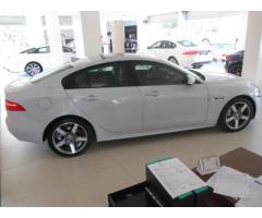 JAGUAR XE 2.0 D Turbo 180CV aut. R-Sport - Immagine 5