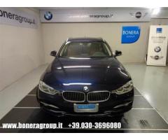 BMW 320 d Touring Luxury - Immagine 2