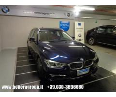 BMW 320 d Touring Luxury - Immagine 3