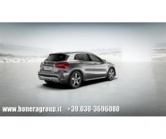 MERCEDES-BENZ GLA 220 d Automatic 4Matic Premium - Immagine 4