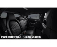 MERCEDES-BENZ GLA 220 d Automatic 4Matic Premium - Immagine 8