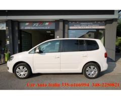 VOLKSWAGEN Touran 2.0 TDI 140CV DSG Highline AUTOMATICA NAVI 5 POSTI - Immagine 2