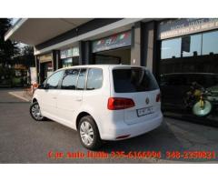 VOLKSWAGEN Touran 2.0 TDI 140CV DSG Highline AUTOMATICA NAVI 5 POSTI - Immagine 8