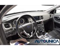 VOLVO S60 D3 GEARTRONIC MOMENTUM AUT NAVI PELLE SENS LED - Immagine 3