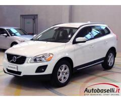 Volvo XC 60 2.4D AWD 163CV EURO4 FAP TRAZIONE INTEGRALE 4X4 - Immagine 1