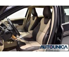 VOLVO XC60 D5 AWD GEARTRONIC SUMMUM 4X4 AUT PELLE CERCHI 18' - Immagine 4