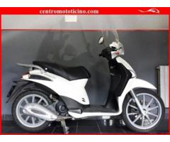 PIAGGIO Liberty 50 4T bianco - 22883 - Immagine 1