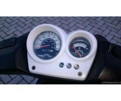 Yamaha Aerox LIMITED-EDITION GP 2011 50cc - Immagine 5