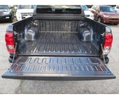 TOYOTA Hilux 2.4 D-4D 4WD 4p. DC Lounge -305 FL- - Immagine 6