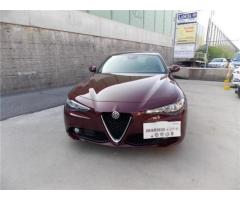 Alfa Romeo Giulia 2.2 Turbodiesel 180 CV Super - Immagine 3