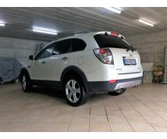 Chevrolet Captiva 2.2 VCDI 184CV aut. 4WD LTZ - Col. B.co - Immagine 3