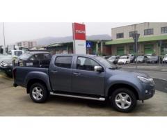 ISUZU D-Max 2.5 Crew Cab Quasar A/T 4WD - Immagine 8