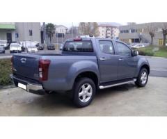 ISUZU D-Max 2.5 Crew Cab Quasar A/T 4WD - Immagine 9