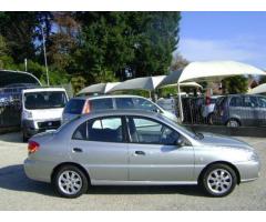 KIA Rio 1.3 SEDAN COMFORT 4PORTE BENZINA 2005 - Immagine 2