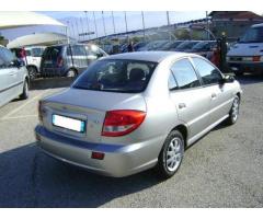 KIA Rio 1.3 SEDAN COMFORT 4PORTE BENZINA 2005 - Immagine 3