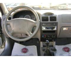 KIA Rio 1.3 SEDAN COMFORT 4PORTE BENZINA 2005 - Immagine 4