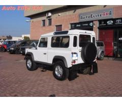 LAND ROVER Defender 90 2.4 TD4 Station Wagon S - Immagine 6