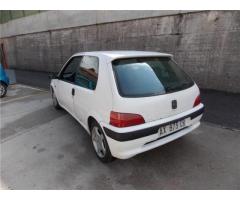 Peugeot 106 1.4  3 P cat  SPORT - Immagine 8