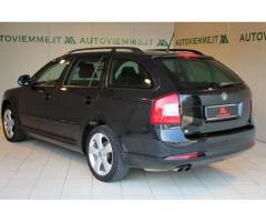 SKODA Octavia 2.0 TDI CR F.AP. Wagon Elegance Autocarro - Immagine 4