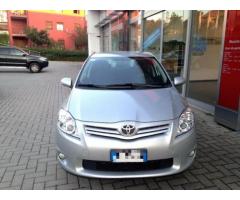 TOYOTA Auris 1.6 5 porte Sol - Immagine 2