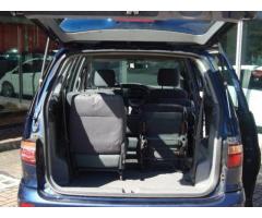 TOYOTA Previa 2.0 Tdi D-4D - Immagine 10