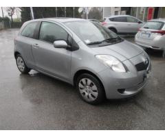 TOYOTA Yaris 1.0 3 porte Now - Immagine 1