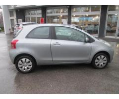 TOYOTA Yaris 1.0 3 porte Now - Immagine 2