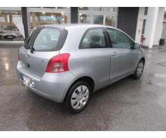 TOYOTA Yaris 1.0 3 porte Now - Immagine 3