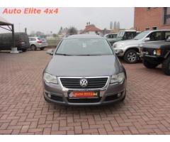 VOLKSWAGEN Passat 1.9 TDI/105CV DPF Var. Comf. - Immagine 2