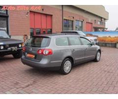 VOLKSWAGEN Passat 1.9 TDI/105CV DPF Var. Comf. - Immagine 4