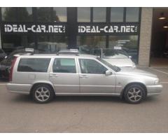 VOLVO V70 2.5 TDI - Immagine 2