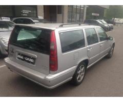 VOLVO V70 2.5 TDI - Immagine 3