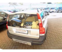 Volvo XC70 XC70 2.4 D5 AWD CROSS COUNTRY CV 185 CAMBIO AUT. - Immagine 3