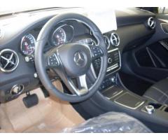 MERCEDES-BENZ A 200 d Automatic 4Matic Sport - Immagine 7