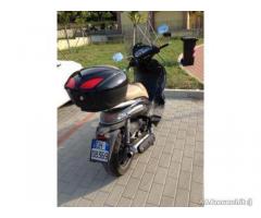 SCOOTER BEVERLY TOURER 400cc - Immagine 2