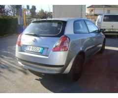 FIAT Stilo 1.9 JTD 3 porte Active - Immagine 2